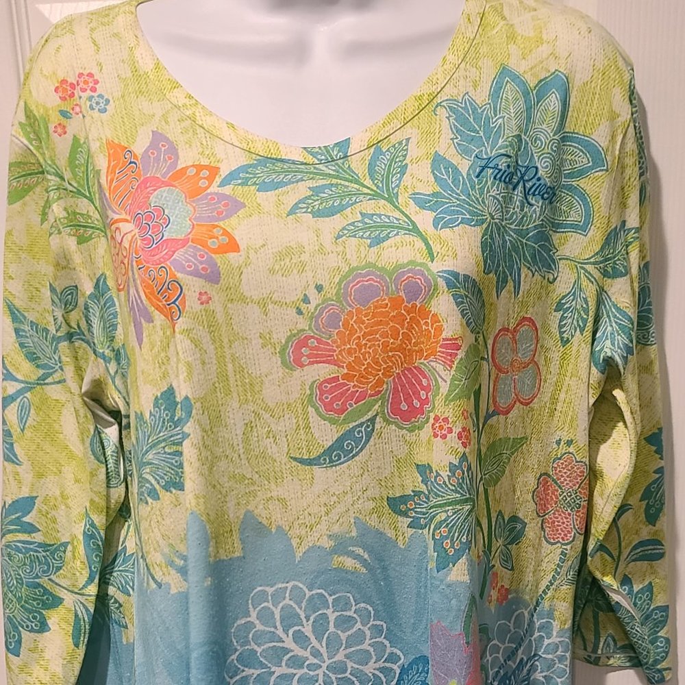 Artisans Floral Wing Top